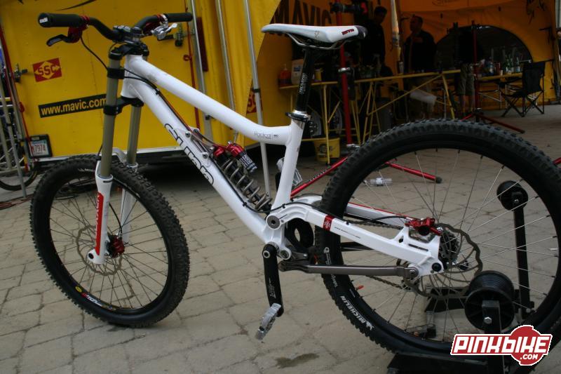 If this bike was a girl, her curves would be illegal, damn this bike is sexy