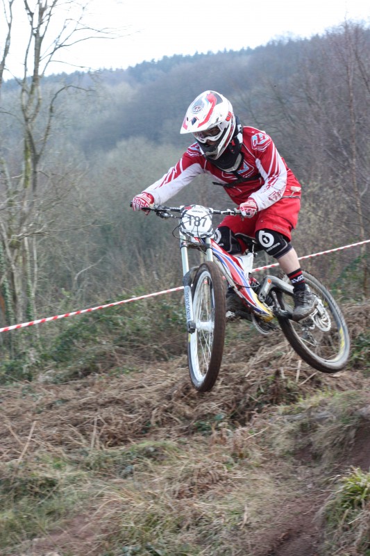 Si Paton 6th again onboard his Mountain Cycle Shockwave