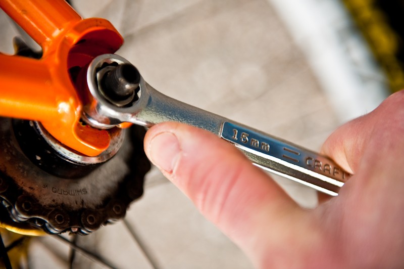 15mm wrench is key to getting this axle tight