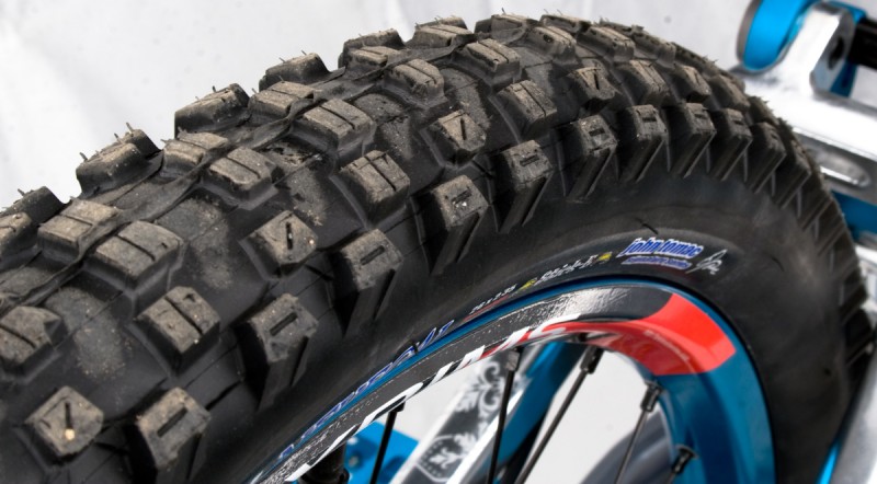 Kenda Nevegal Tread Pattern