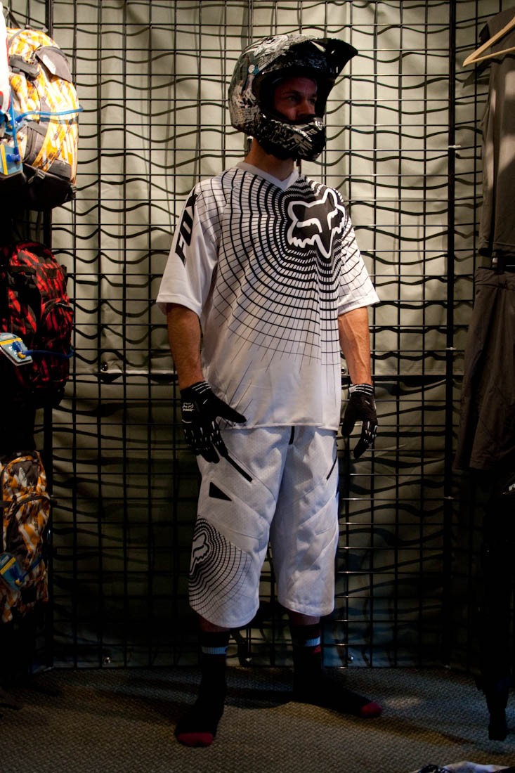 360 SS Jersey, Demo Short and Sidewinder Glove