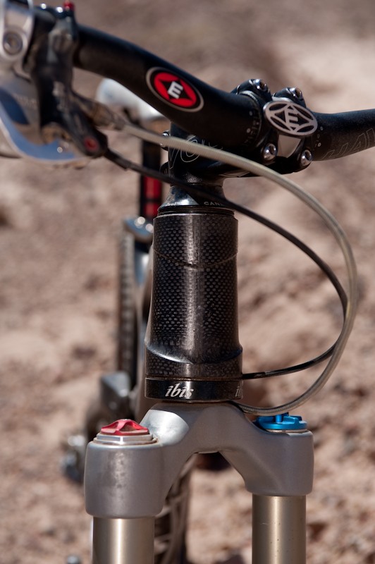 The tapered headtube is compatible with the new tapered steerer standard of 1 1/8th upper and 1.5 lower. <br> If you want to run your current straight 1 1/8th fork, you are covered too as there will be an adapter available <br> and you will be able to use a traditional headset top and bottom.