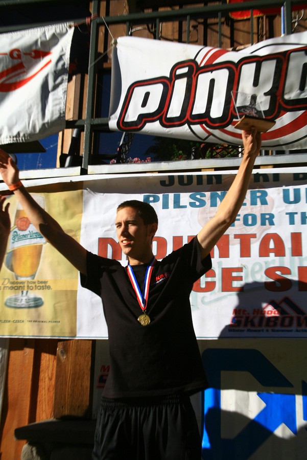 Downhill Zone/Elka's Evan Gilsdorf taking the 2009 Jr Expert FR Cup Championship title