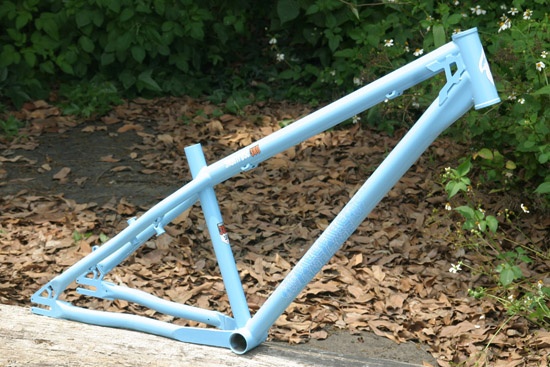FIREEYE 2010 SHORFUSE 380...Chainstay is from 380mm to 395 mm