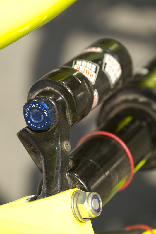 RockShox Vivid Air compression adjustment