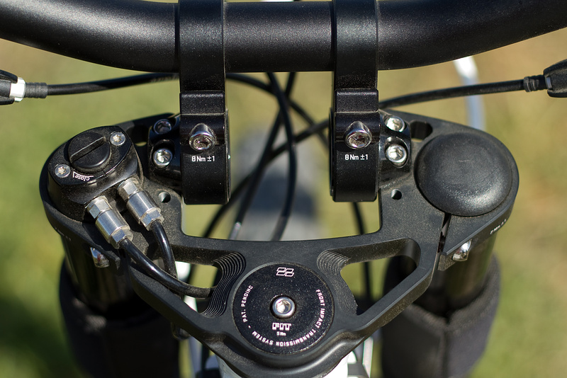 Bionicon Twin-Lock crown/stem allows for 135 degrees of angle change and 10 mm horizontal adjustment