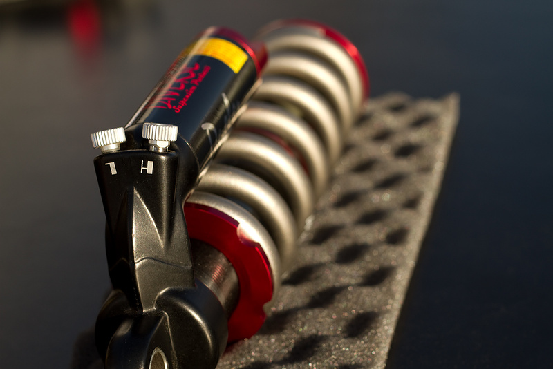 Diverse Suspension Dueler shock