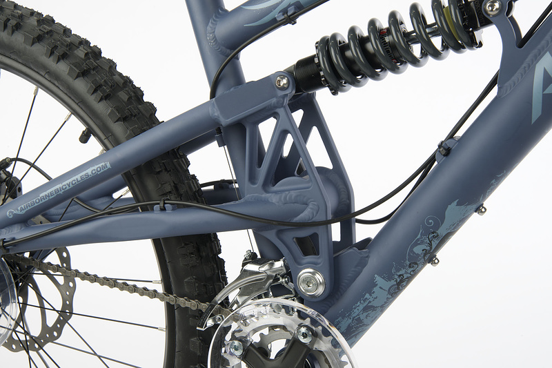 A Marzocchi Coil shock controls the Marauder's 6