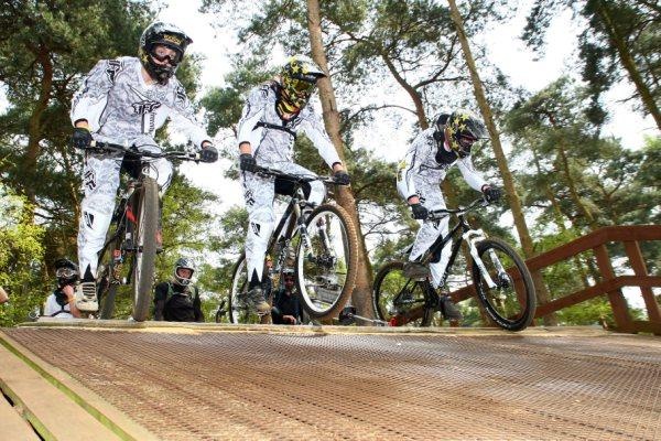 44Racing Team