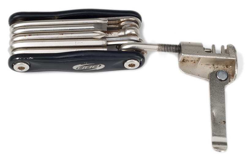 Multi tool with built in chain tool