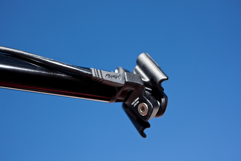 The zero offset head uses a two bolt design