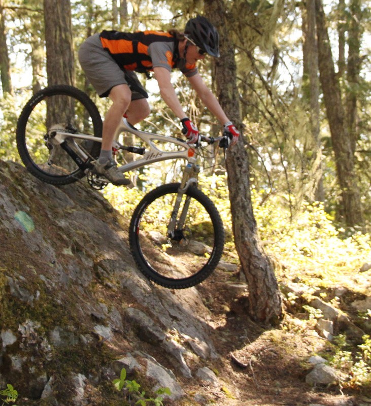 Sharon sporting the MET Kaos while out hammering on the Ibis Mojo