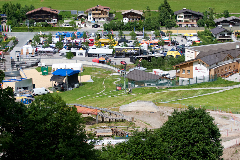 The venue is spectacular. Big mountains. Big track. Big Paddock!