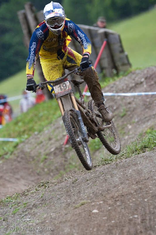 Steve Smith cruises to an 11th place finish, not bad for a guy who spent 2 nights<br /> before in hospital throwing up from a concussion suffered in practice.