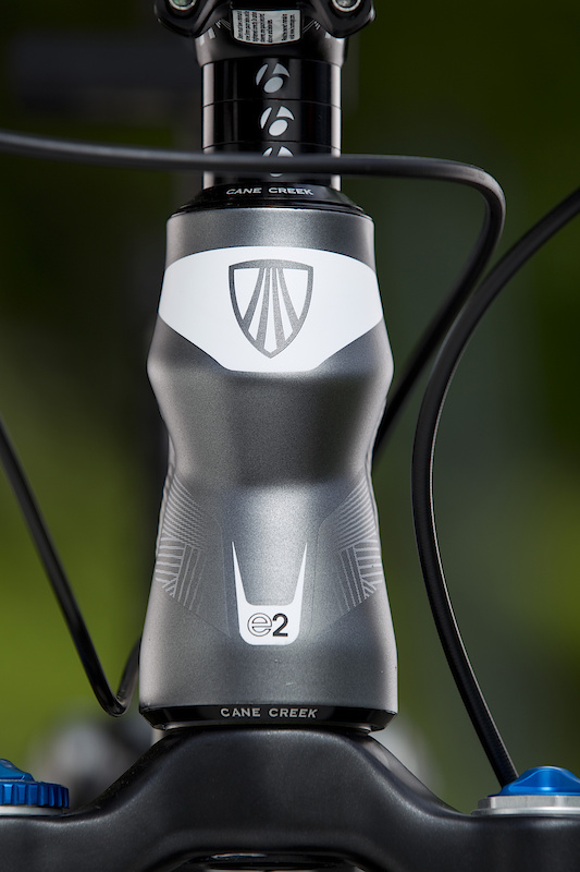 Up front you'll find a burly tapered E2 headtube