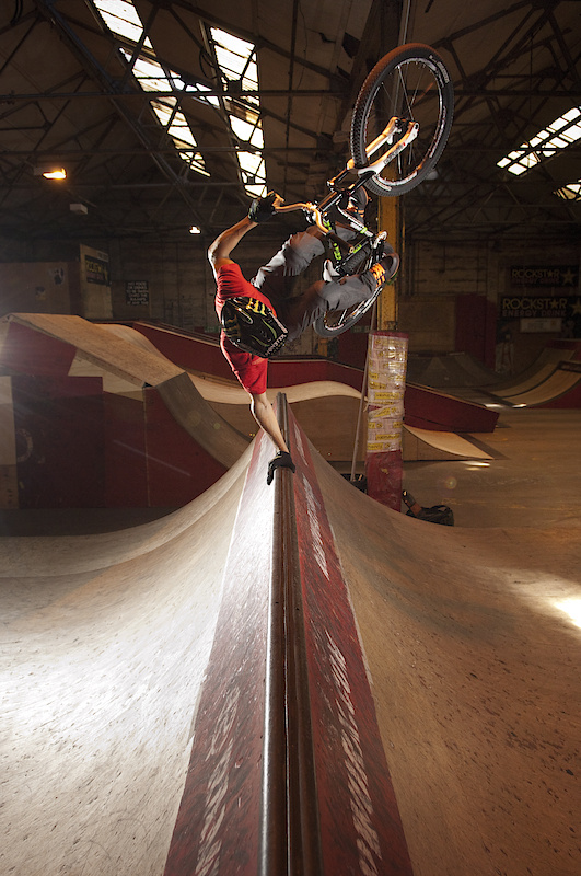 Didn't take him long to get the hand plant dialed again!