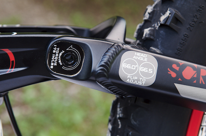 The Mino Link allows you to fine tune the Scratch Air's head angle by half a degree and the bottom bracket height by 7 mm