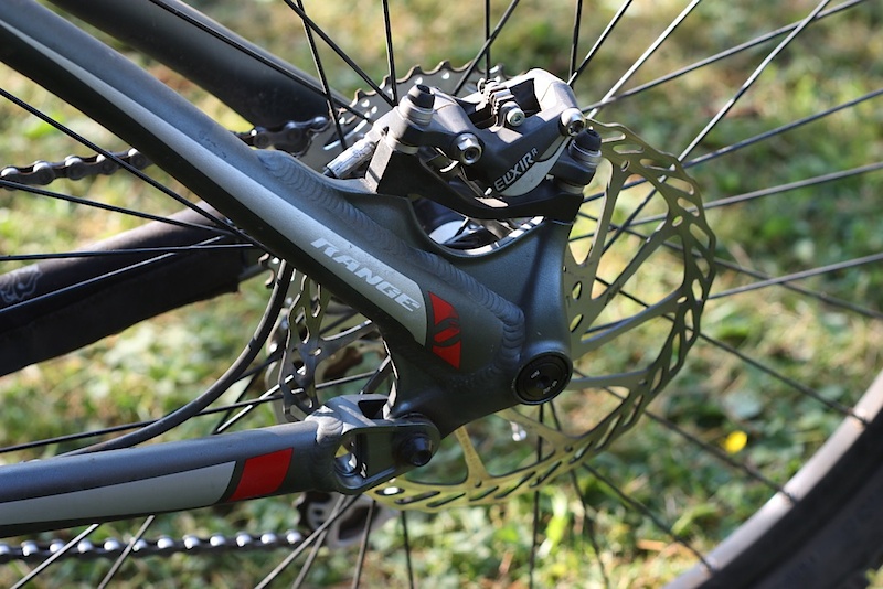 The Syntace X-12 rear axle cleans things up at the back of the bike while the ART-influenced Horst link defines the frame's suspension action.