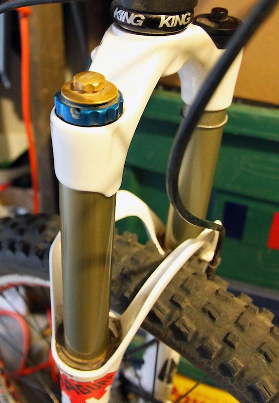 Magura Thor features adjustments such as compression via the Gold Albert Select dial on the fork leg in foreground