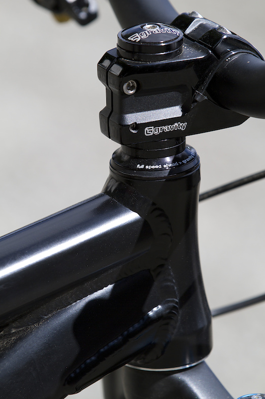 Semi integrated headset and Gravity stem
