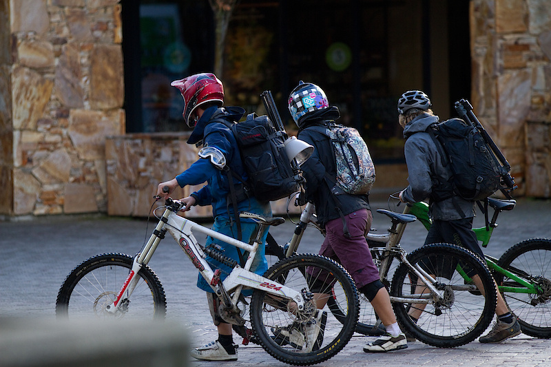 I wonder if thats what these riders were off to shoot for