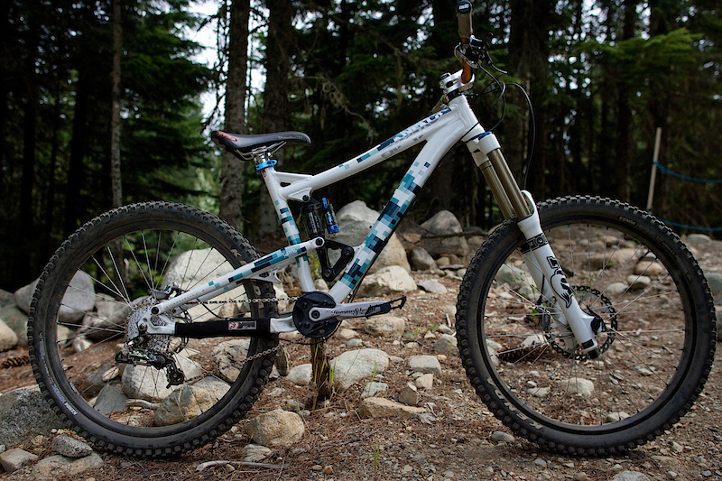 The 2011 Diamondback Scapegoat looks to be a solid package for the aggressive all-mountain rider or someone looking for a fun park bike. The component spec that you see here will differ slightly from the production version, but expect the long travel Fox 36 fork and HammerSchmidt crankset to come stock on the top tier model. Loving the digital camo graphics!