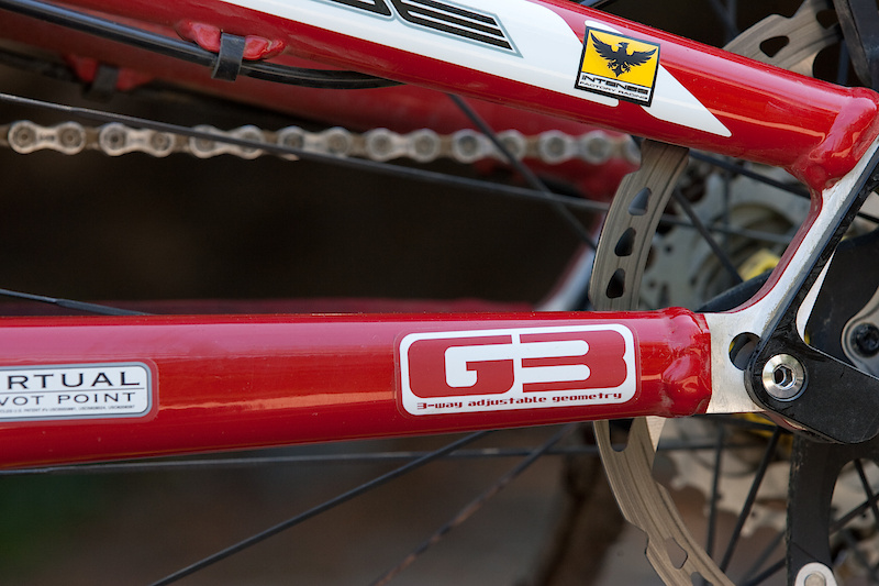The M9 FRO will be using Intense's 12 x 150 mm G3 dropout system that lets you further fine tune the bike's handling, but it will be updated to a fully closed thru-axle design instead of the open dropouts that are currently being used.