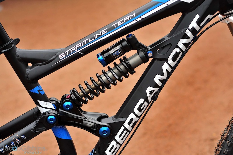 A Fox RC4 comes standard in 9.5