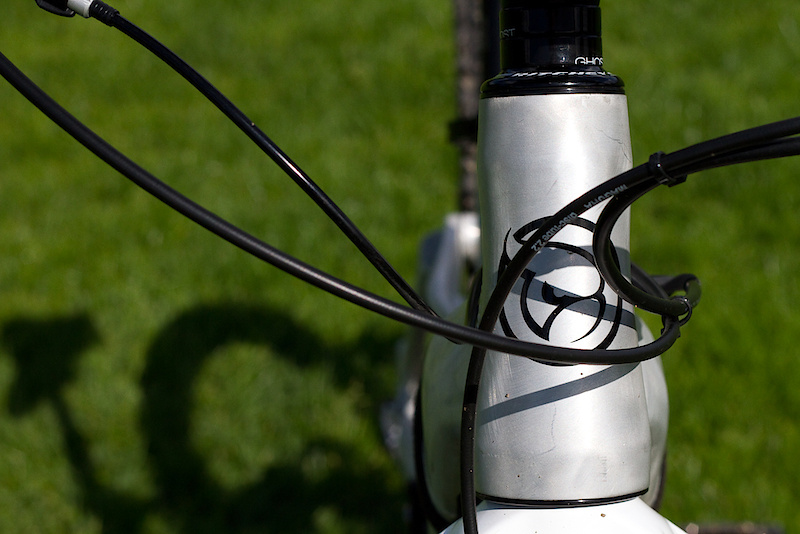 The E-Ndure has all of the bells and whistles that most all-mountain and freeride machines come with, including a tapered head tube that uses a integrated headset. While the angles aren't set in stone quite yet, this model uses a slack 65 degree head tube angle to keep the bike stable at the higher than average speeds that you can expect the electric assisted E-Ndure to be able to hit on many sections of trail that would leave a regular bike in it's dust.