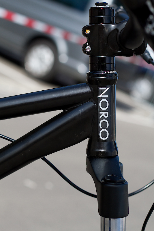 Check out the downtube just aft of the headtube. It's not often that you see hydroformed chromoly tubing - pretty cool! The front of the 250 sports a Campagnolo style integrated headset for a low and strong front end. More information in the audio.