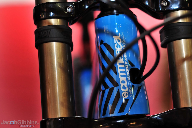 Internal cable routing starts at the headtube and runs all the way to the back end. This is where the cable and hose enters at the front, a rubber or plastic bung will finish this off and hide the bare edges before going on sale. The only downside may be a little trimming being required to number boards when racing to allow the cables to run unhindered.