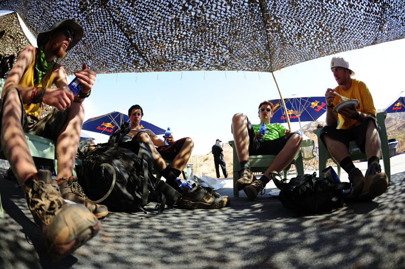 The media and athlete tent. A good place to be to get away from the scorching midday heat. Temperatures were a mild 38 degrees today.