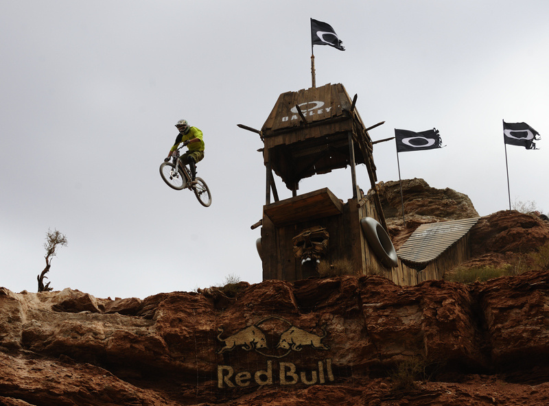 Garret Beuhler was the first dude on practice day to hit the Oakley Icon Sender. Unfortunately he was also the first dude on qualifying day to case the Oakley drop. An unfortunate gust of wind made his landing just a bit short.