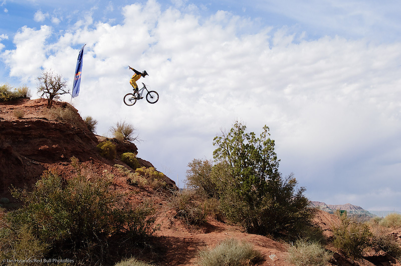 He may have had a hard crash, but Cannondale's Chris Van Dine was looking great here.