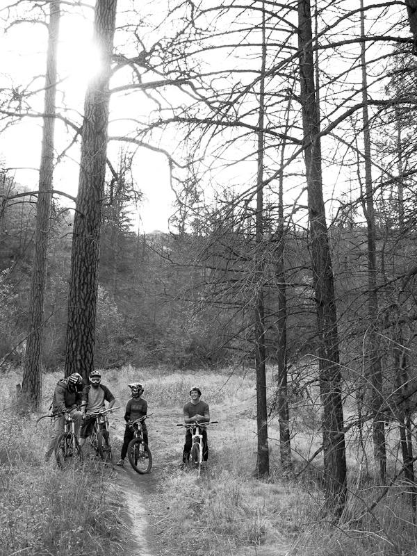 Graham, Matt, Nikki and Ian all taking a quick break on Rio. -Photo by Tyler Maine