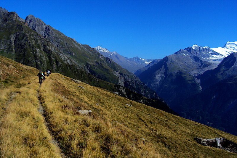 Our traverse to the LVE. Photo Mark Wood