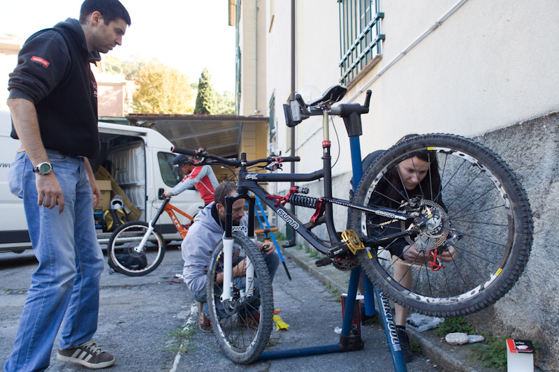 Anne Caro and Richie sorting out their bikes for the day's test session.