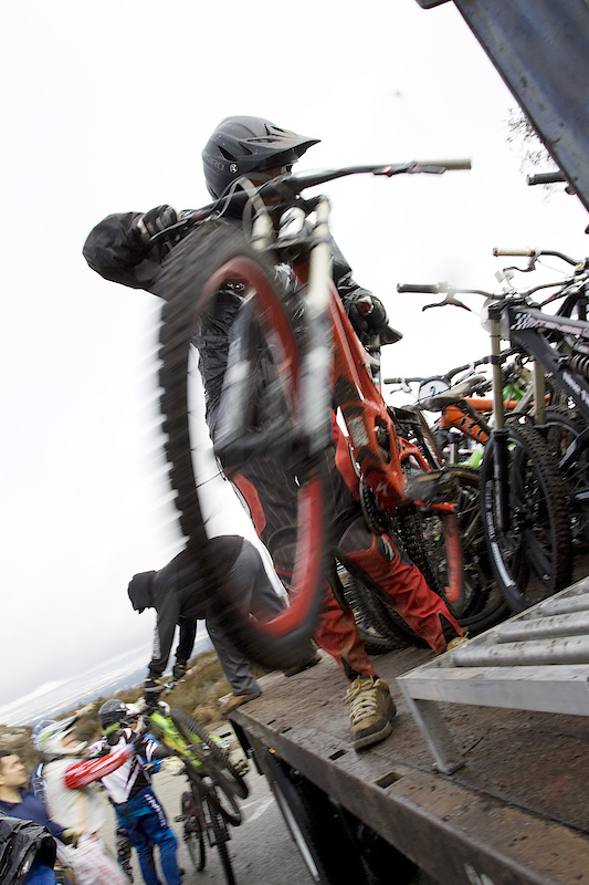 There was always a helping hand unloading the bikes from the shuttle truck