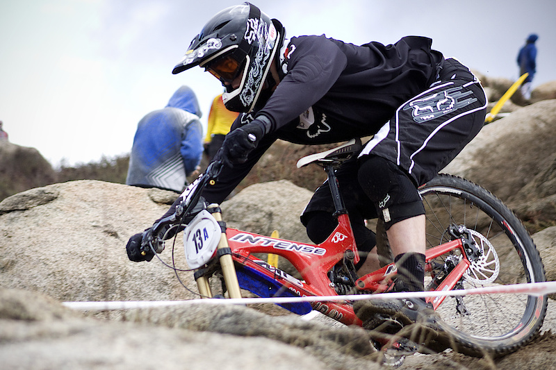Rich Houseman mobbin' through the first rock section to a 5th
