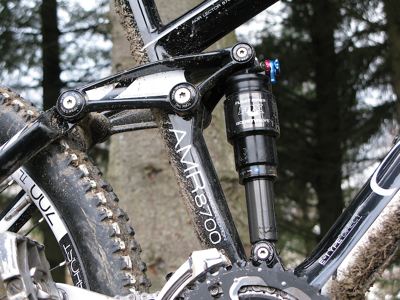 Starting with the AMR, the basic structure of this bike remains unchanged going into 2011; 120mm travel front and rear with a 69 degree head angle and a 60mm stroke shock which produces a 2:1 leverage ratio.  With plenty of options for spec to suit most budgets, this is a bike that doesn't feel nearly as twitchy as the head angle would lead you to suspect.  Those who had ridden this bike previously suggested that it used its travel well and it does, feeling balanced and supple yet still having the sprightliness associated with having a little less travel. 