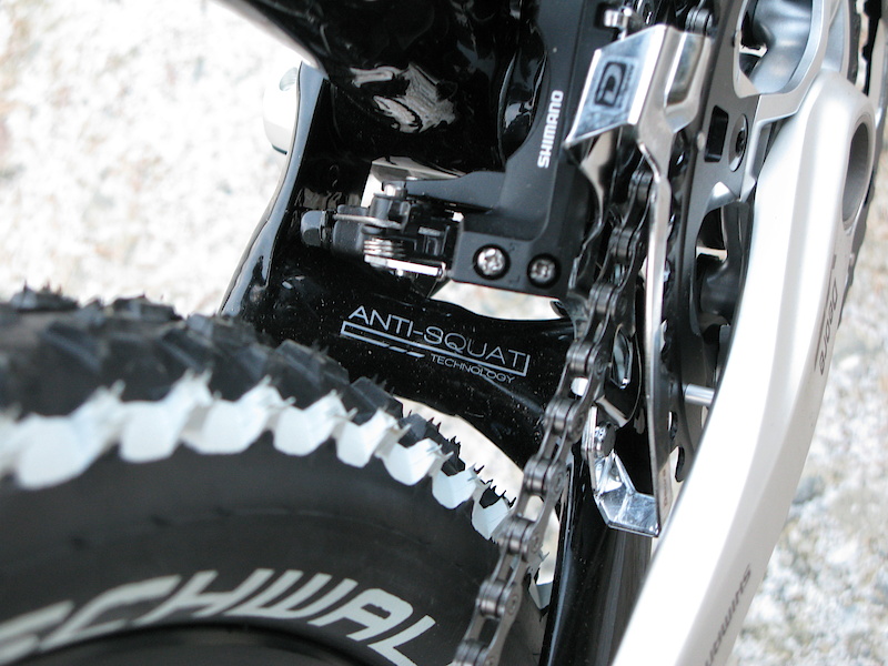  The two bikes featured in this article also feature the BB30 standard, press fit bottom brackets which are being utilized increasingly by manufacturers.  This creates larger welds and thus correspondingly stronger and stiffer joins for  the tubes and pivots that sprout from the BB shell.  While stiffness is the key in this area, you obviously want your suspension to be compliant and free moving.  To this end Ghost have fitted both ends of the shock with an Enduro needle bearing arrangement which features hardened steel pins alongside plastic seals and o-rings to keep dirt and grime out; improving both performance and longevity.