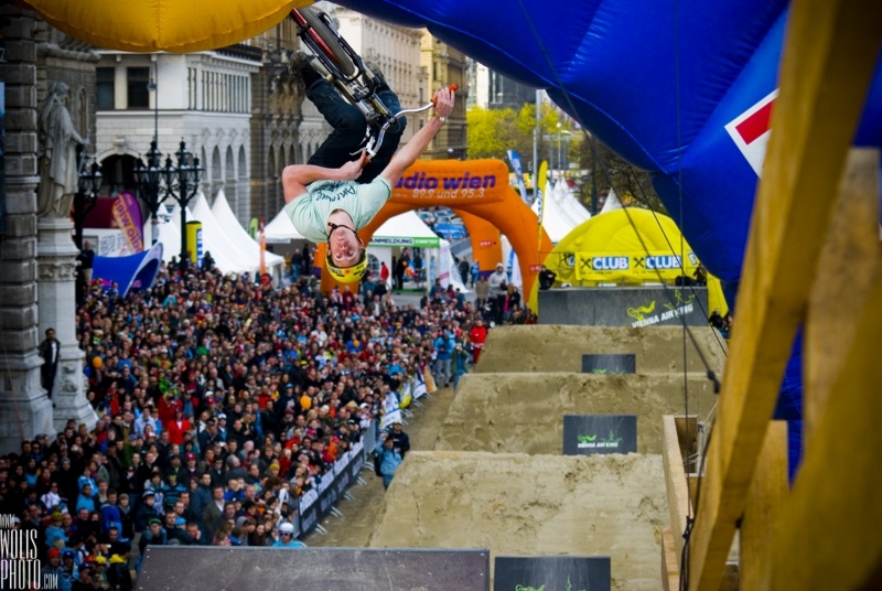 Sam Pilgrim - Vienna Air King // Photo by Bartek Wolinski - wolisphoto.com