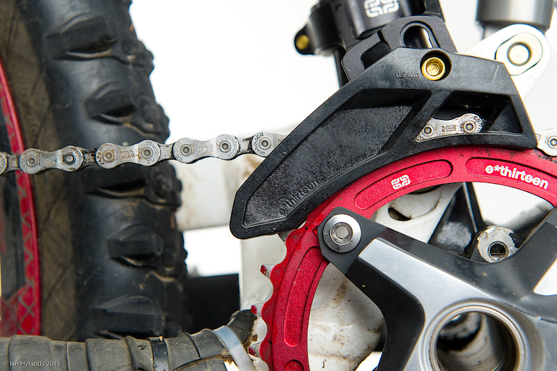 e*thirteen's XCX-ST guide is a simple single ring solution for XC and trail riders