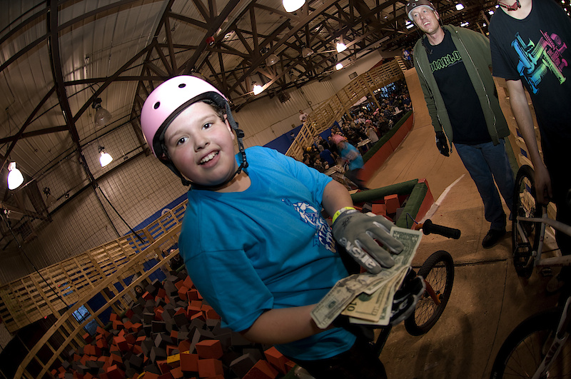 <span style='font-size:18px'>A good day for this grom. Spurred on by encouragement from Voreis and the crowd, he tamed the roll-in and picked up his cash incentive</span>