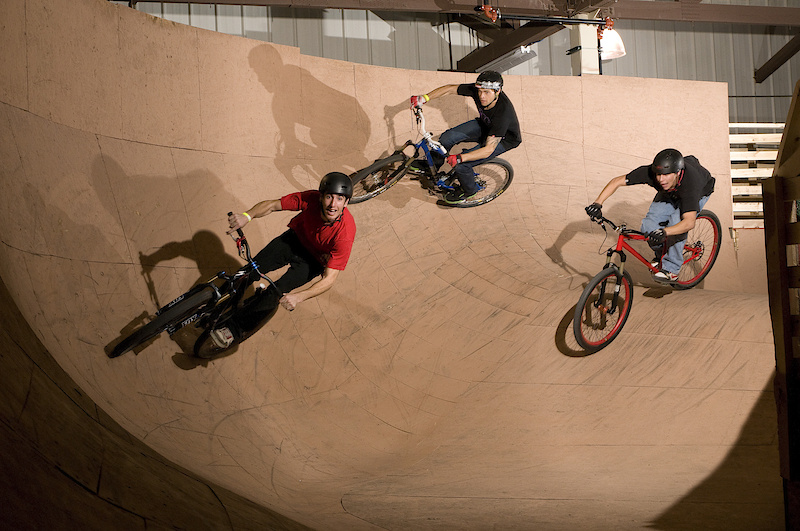 <span style='font-size:18px'>The Super Rhythm Jump line featured this fun wall ride in the far corner</span>