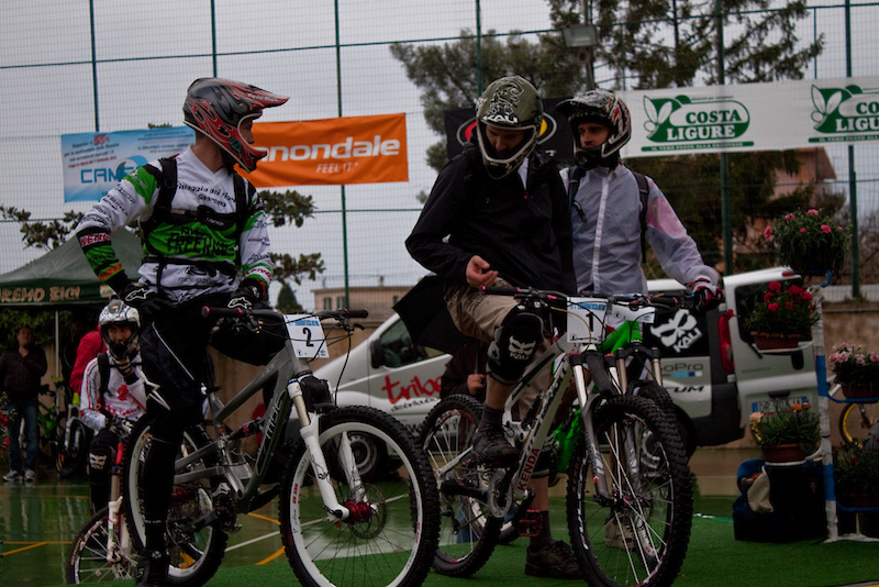 The favourites, waiting to take to the course