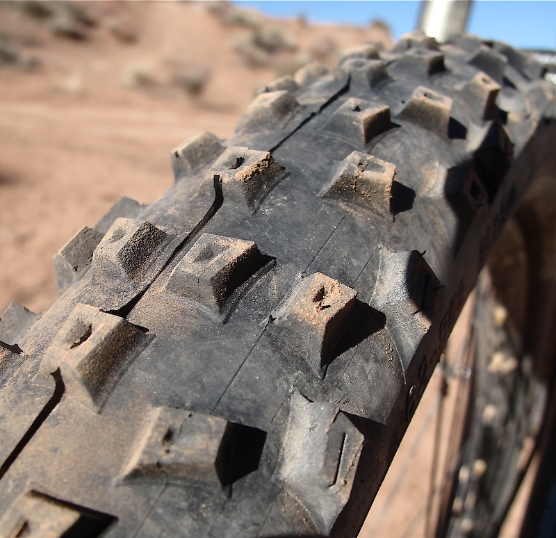 <span style='font-size:18px'>The Rocket Ron's soft compound and flexible knobs do not perform well on hard packed trail surfaces, but stick like Velcro in soft dirt