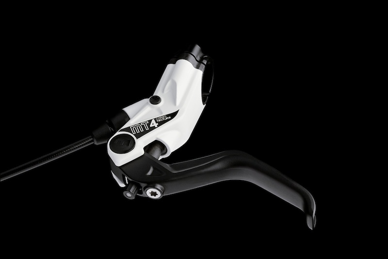 The brake lever of the MT4 is manufactured from Carbotecture. As with the models toward the top end of the range, stability and rigidity are retained by using a greater capacity and wall thickness. Tool-free centre-of-pressure adjustment is also incorporated into the brake lever. The brake caliper is identical to that of the MT6. Weight MT4: 320g including the 160 Storm SL rotor