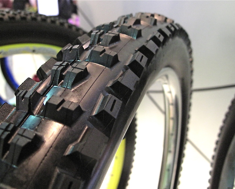 The new tire will be available in both FR and DH versions.