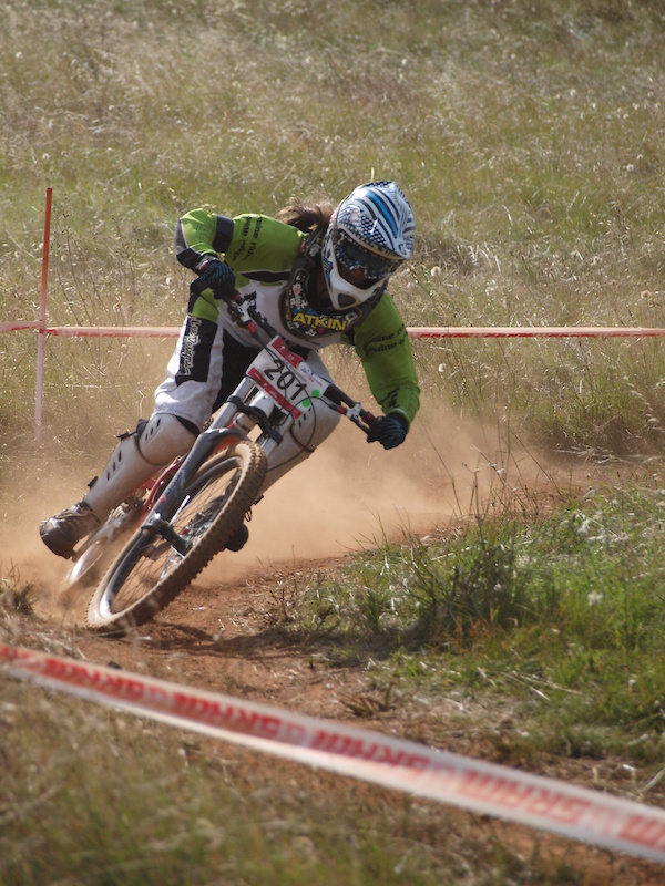 The Kiwi ladies stomped their dominance on the junior field, 1st place for Sarah Atkin. Photo: Peter Karas.